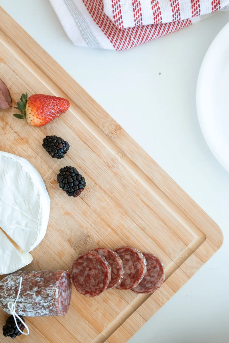 Selezione di formaggi e salumi